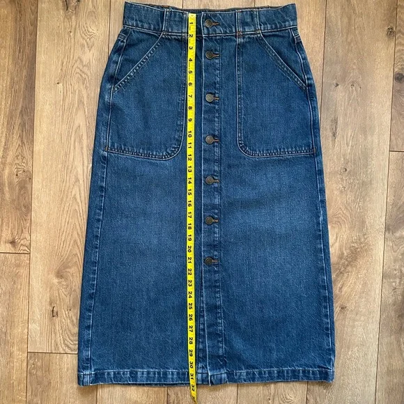 FRAME Modern Pocket Midi Denim Skirt | October Wash | Size 27 | Button Front - Picture 8 of 15